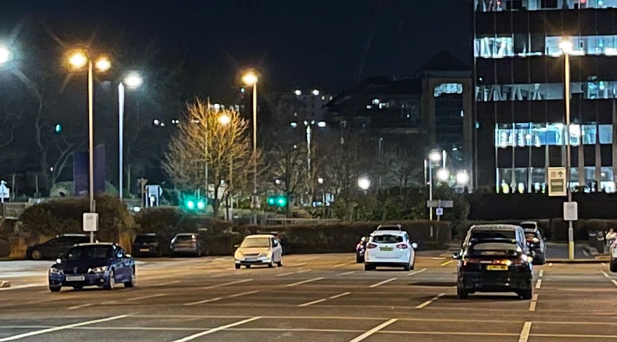 iPhone 12 Pro Max 1:1 crop